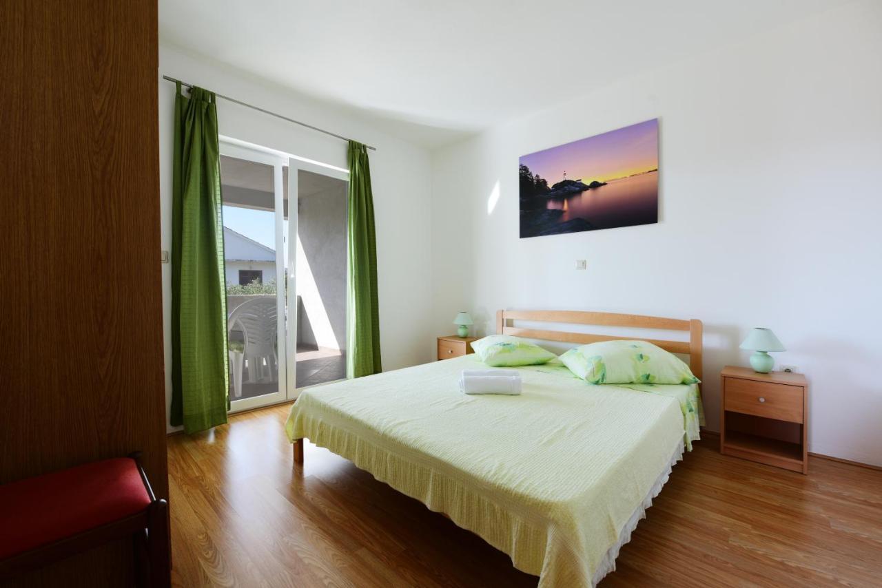 Apartments Sime Petrcane Exterior photo