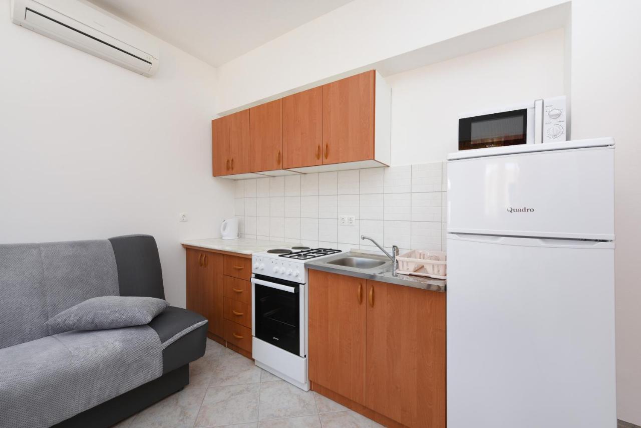 Apartments Sime Petrcane Exterior photo